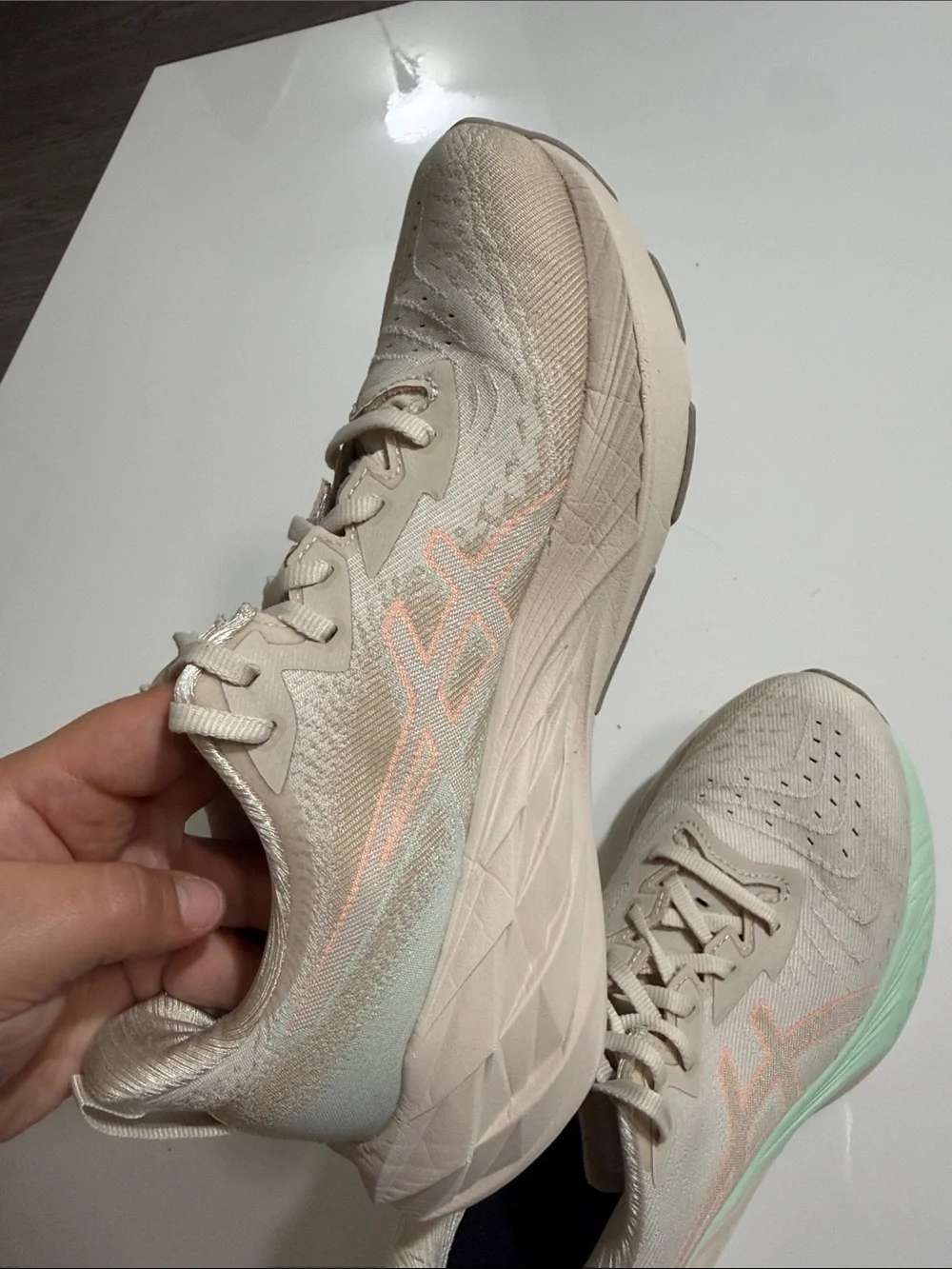 ASICS Novablast 4 Oatmeal Moonrock Women Sz 8.5